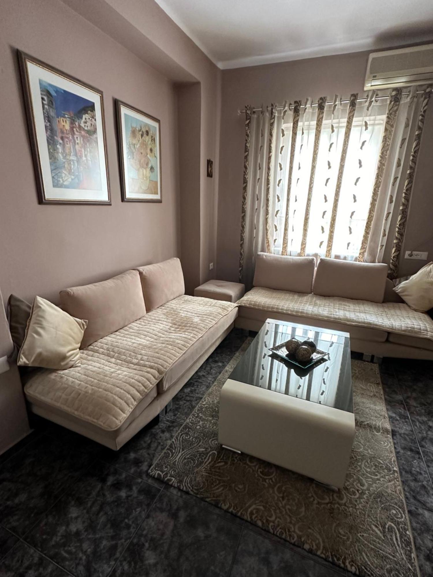 Midtown Cozy Apartment ティラナ エクステリア 写真